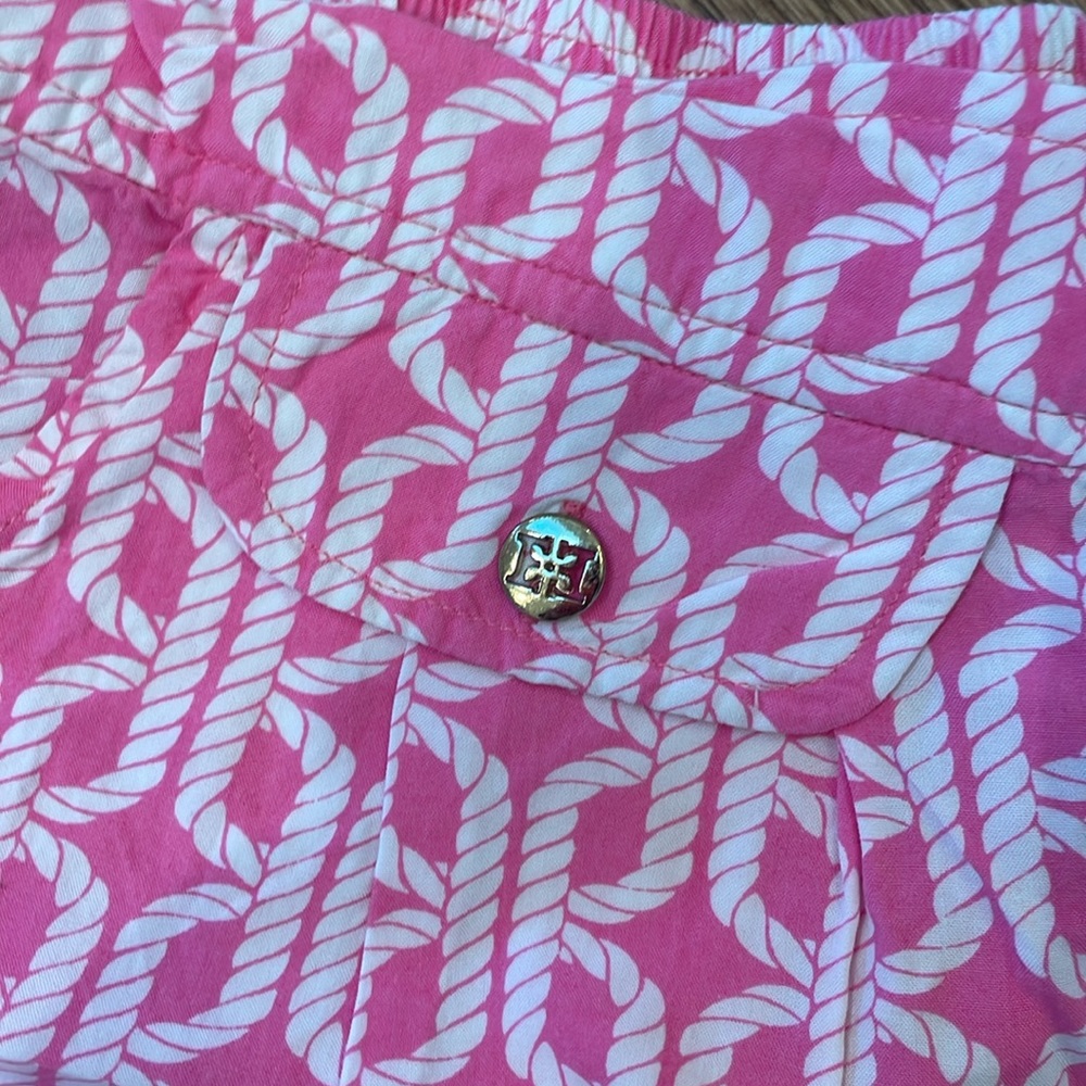 Escapada pink shorts. Size small. - Picture 2 of 4